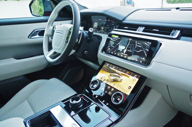 Illustration for article titled The 2018 Range Rover Velar Is A Refreshingly Original Take